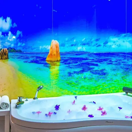 Calis 3 Bedroom With Private Pool Hot Tub Villa Fethiye