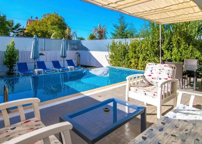 Calis 3 Bedroom With Private Pool Hot Tub Villa *