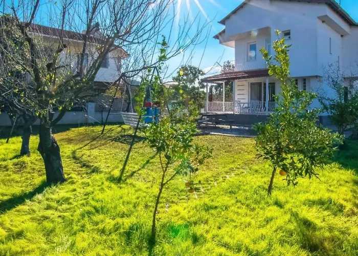 Calis 3 Bedroom With Private Pool Hot Tub