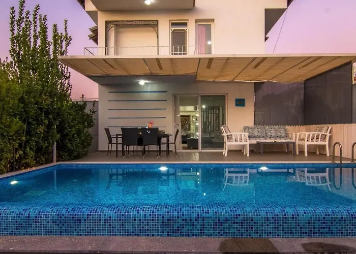 Calis 3 Bedroom With Private Pool Hot Tub فتحية