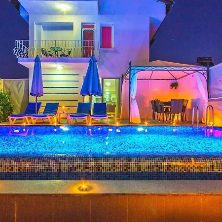Villa Calis 3 Bedroom With Private Pool Hot Tub *