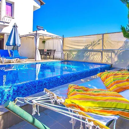 Calis 3 Bedroom With Private Pool Hot Tub ヴィラ