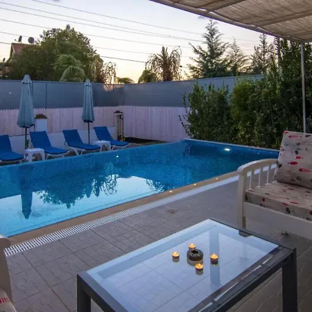 Calis 3 Bedroom With Private Pool Hot Tub