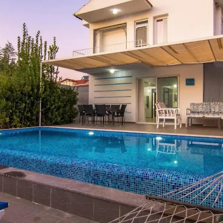 Villa çalış 3 Bedroom With Private Pool Hot Tub *
