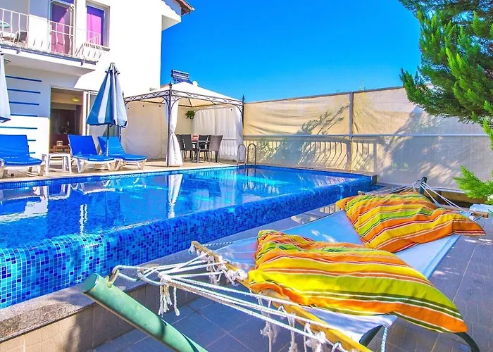 çalış 3 Bedroom With Private Pool Hot Tub Villa