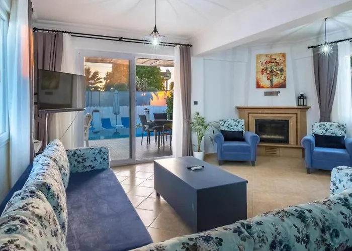 çalış 3 Bedroom With Private Pool Hot Tub