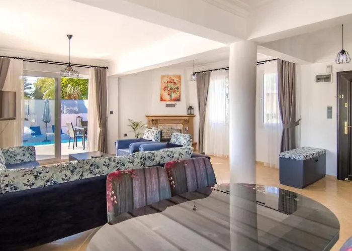 çalış 3 Bedroom With Private Pool Hot Tub Fethiye