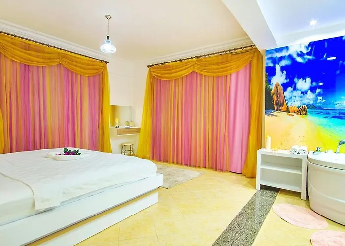 çalış 3 Bedroom With Private Pool Hot Tub