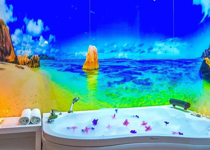 Calis 3 Bedroom With Private Pool Hot Tub ヴィラ フェティエ