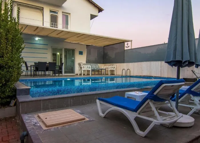 Calis 3 Bedroom With Private Pool Hot Tub Villa
