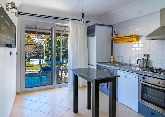 Vilă Calis 3 Bedroom With Private Pool Hot Tub Fethiye